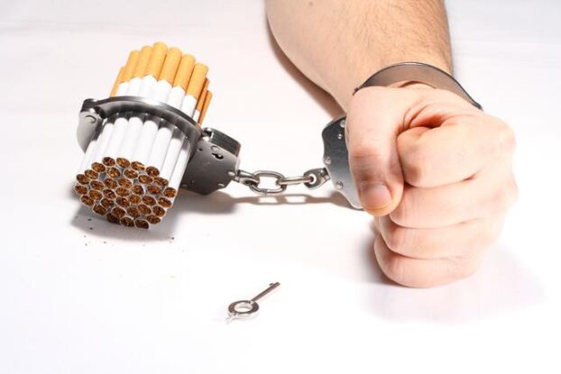 Os pseudo-cigarros son a clave para desfacerse da adicción á nicotina