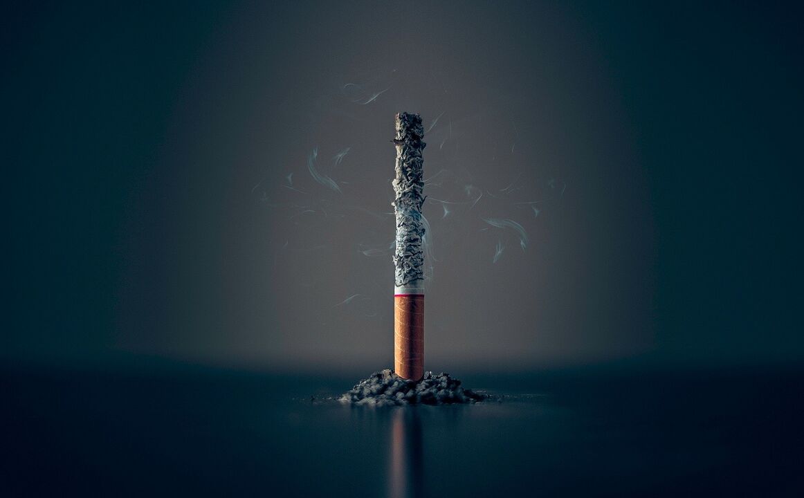 a unha persoa é máis difícil soportar un forte cese de fumar
